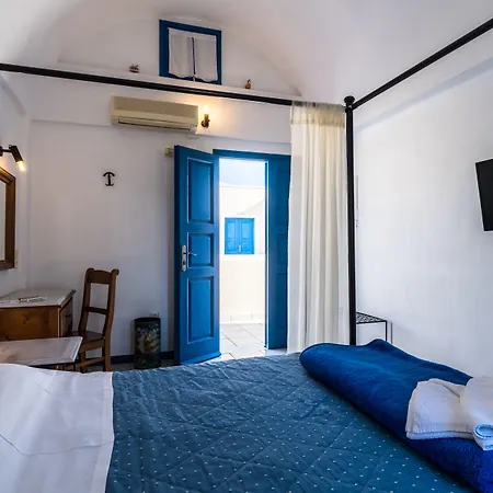 Irigeneia 4* Perissa (Santorini)
