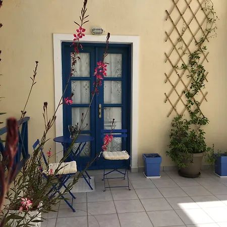 Irigeneia Отель