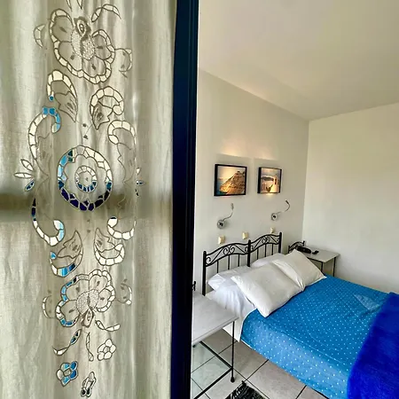 Hotel Irigeneia Perissa (Santorini)