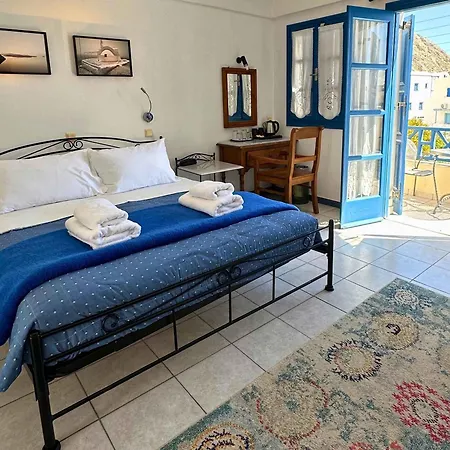 Irigeneia Hotel Perissa (Santorini)