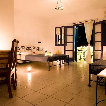Irigeneia 4* Perissa (Santorini)
