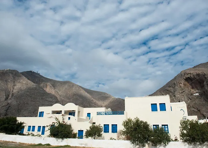 Irigeneia 4* Perissa (Santorini)