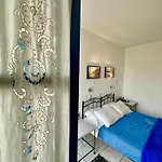 Hotell Irigeneia Perissa (Santorini)