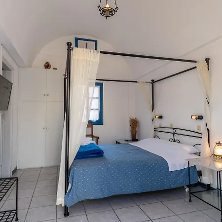 Hotell Irigeneia Perissa (Santorini)