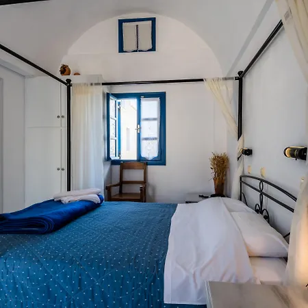 Irigeneia 4* Perissa (Santorini)