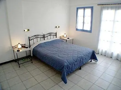 Irigeneia 4* Perissa (Santorini)