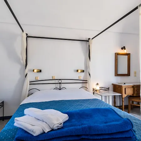 Irigeneia Perissa (Santorini)